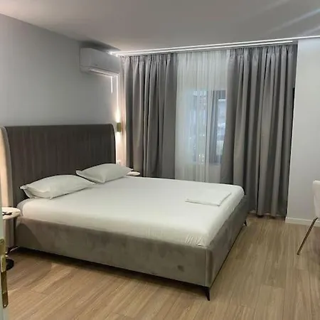 Lindi's 1 4 Apartment *