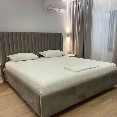 Lindi's 1 4 Apartment