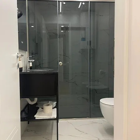 Lindi's 1 4 Apartment